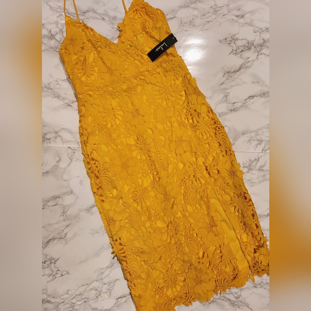 Lulus Medium Yellow Lace Midi Dress with Left Split